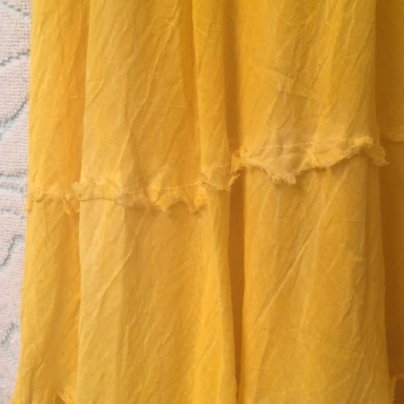 Yellow skirt - Picture 3 of 8